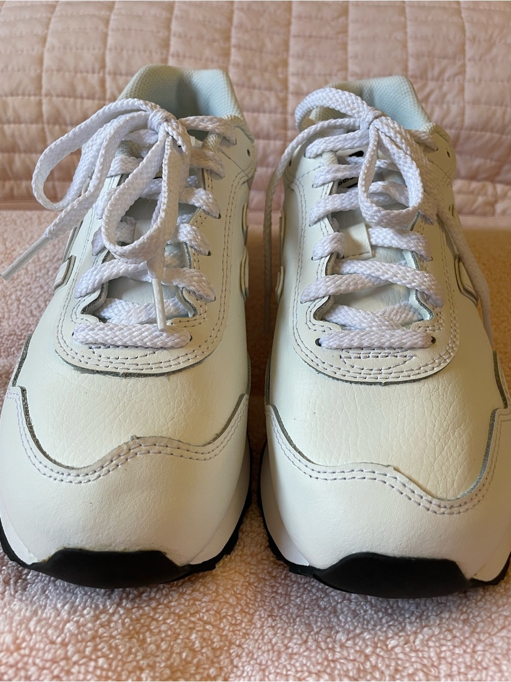 New Balance Women's 515 White Lace-Up Sneakers NWOT